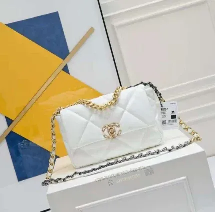 Dubai Copy Bags You’ll Want to Carry Everywhere